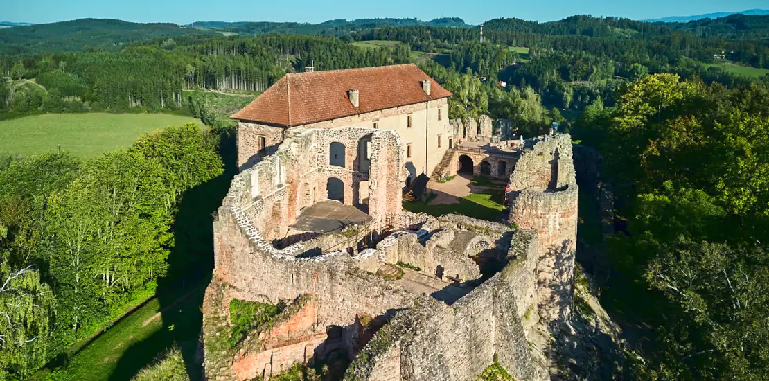 Hrad Pecka