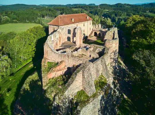 Hrad Pecka